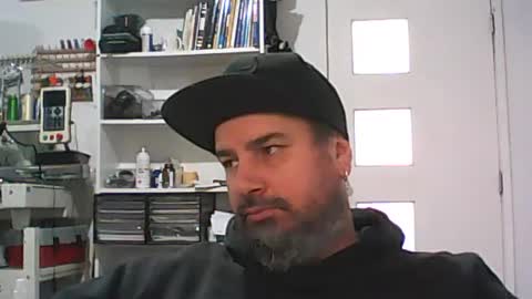 aussiebeard online show from July 12, 2:40 am