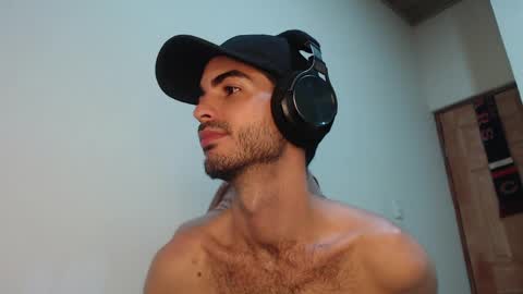 Santiago Enrique online show from May 1, 4:16 am