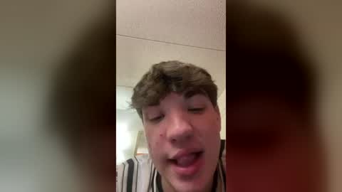 thereal_shayne2 online show from August 14, 1:09 am