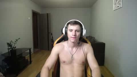 Nick   online show from August 8, 9:26 pm