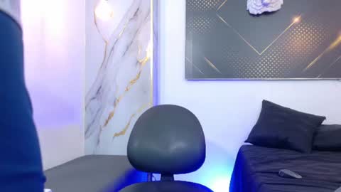 The Ronny One online show from August 4, 2:47 pm