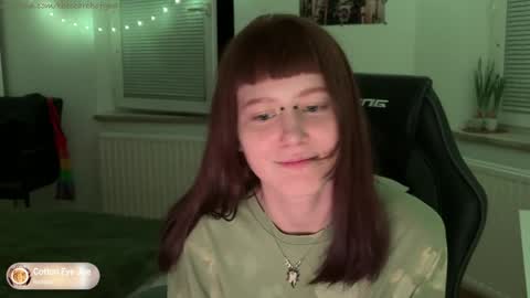 Lisa                                           online show from June 5, 9:20 pm