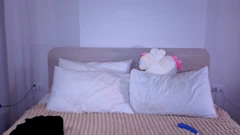 Anya online show from August 14, 6:22 pm