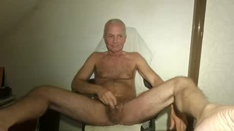 NudeDJ online show from July 2, 7:09 am