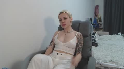 theysaidimcute online show from April 9, 1:46 am