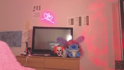 theysaidimcute online show from August 11, 11:07 pm