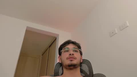 Thiaan online show from August 9, 6:53 pm