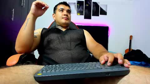 Thiago online show from August 15, 9:13 am
