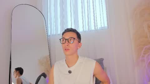 SanThiago online show from August 16, 9:41 pm