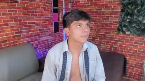 thiago online show from August 8, 5:13 pm