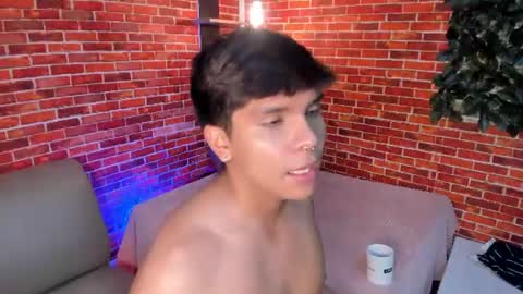 thiago online show from August 13, 4:54 pm