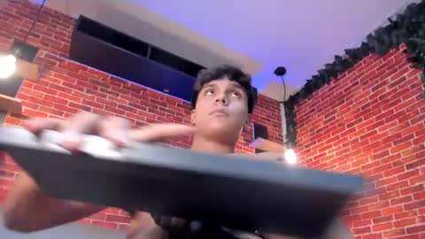 thiago online show from August 13, 7:06 pm