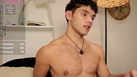 Just Thiago  online show from August 7, 9:59 pm