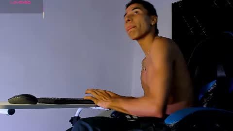 thiagosexy005 online show from August 16, 12:14 am