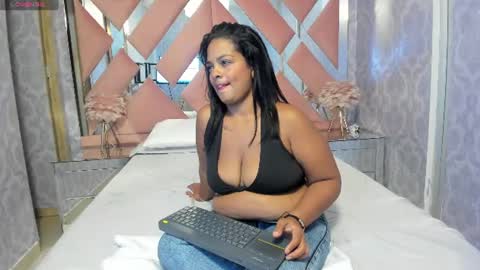 valentina online show from August 14, 8:01 pm