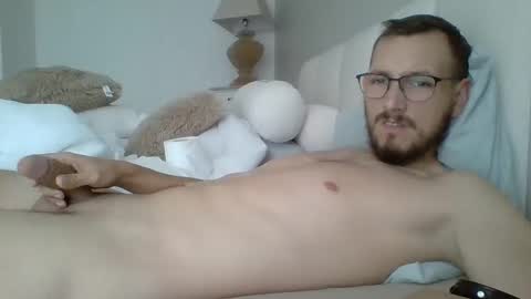 thib9223 online show from March 29, 2:47 pm