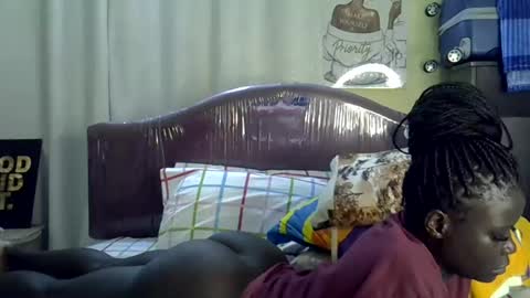 thickassvillageebony online show from August 8, 11:16 pm