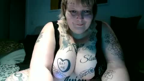 thickdarkangel online show from June 22, 7:03 pm