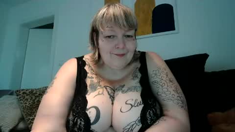 thickdarkangel online show from August 7, 1:00 pm