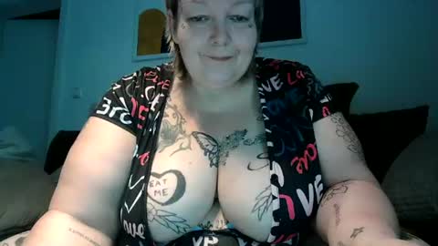 thickdarkangel online show from August 10, 5:47 pm