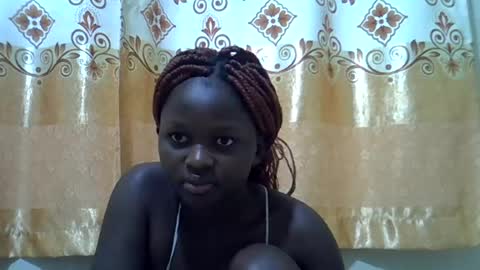 thickianah376 online show from August 14, 8:01 pm