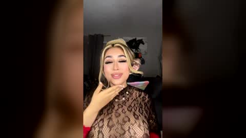 thicklatinamami1 online show from April 29, 7:55 am