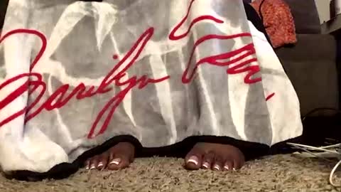 thickmadame28 online show from August 11, 12:01 am