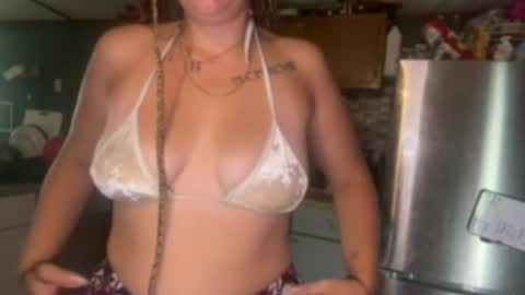 thickwhitegirl421bunny online show from August 7, 2:39 pm