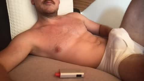 thierrinho8148 online show from August 16, 2:32 pm