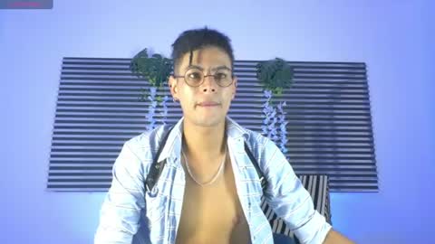 thiiagosaeenz online show from July 30, 8:48 pm