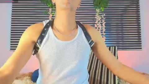 thiiagosaeenz online show from August 2, 2:18 am