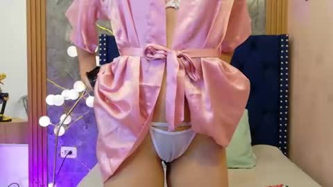 Eva  online show from July 29, 4:03 pm