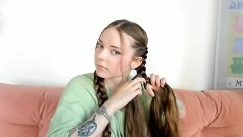 Amelia  shows on mondays fridays and sundays  i hope by sunday ill be good as new see you then darlings  online show from July 26, 3:50 pm
