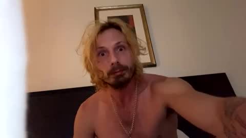 thisolboi online show from May 14, 5:29 am