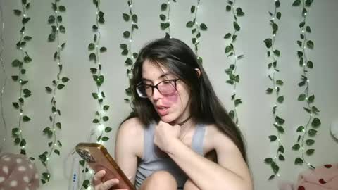 thistlefernsby online show from July 2, 2:12 am