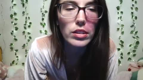 thistlefernsby online show from July 23, 2:25 am