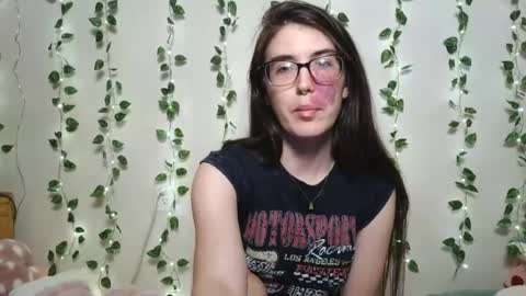 thistlefernsby online show from July 30, 3:36 am