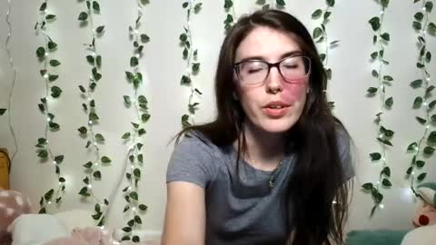 thistlefernsby online show from August 7, 3:28 am