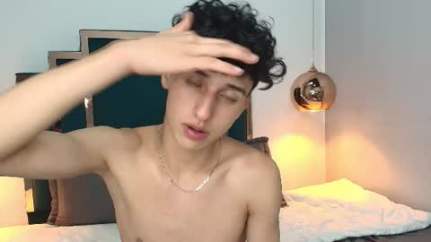thom_amees online show from August 5, 5:55 pm
