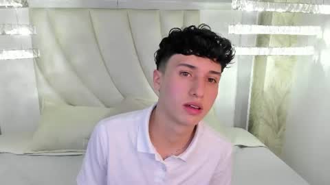 thom_amees online show from August 31, 4:30 pm