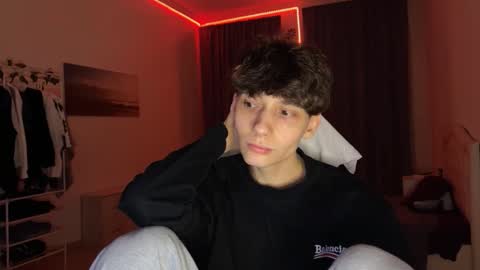 Thomas Hill online show from March 13, 8:49 pm