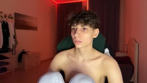 Thomas Hill online show from March 15, 9:42 pm