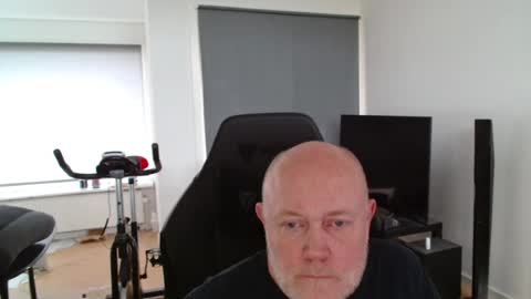 thomas806035 online show from July 31, 2:34 pm