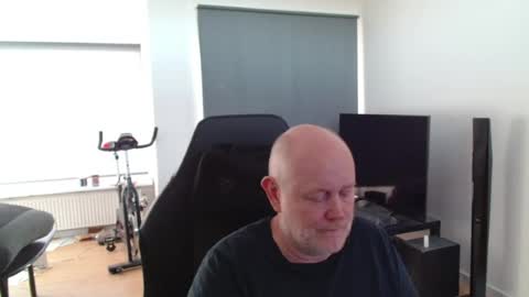 thomas806035 online show from August 1, 5:52 pm