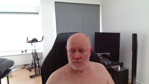 thomas806035 online show from August 2, 12:12 pm
