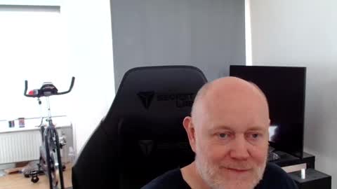 thomas806035 online show from August 4, 12:02 pm