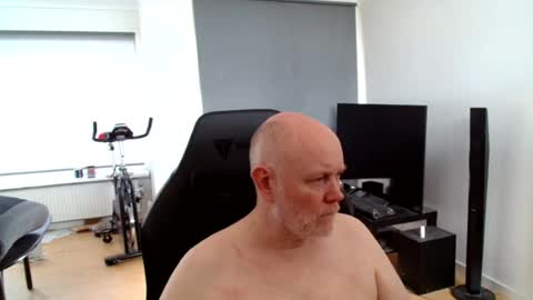 thomas806035 online show from August 5, 10:46 am