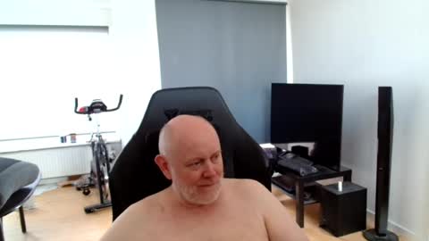 thomas806035 online show from August 5, 11:52 am