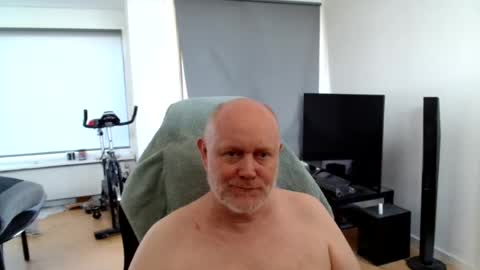 thomas806035 online show from August 6, 9:41 am