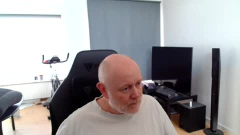 thomas806035 online show from August 7, 1:22 pm